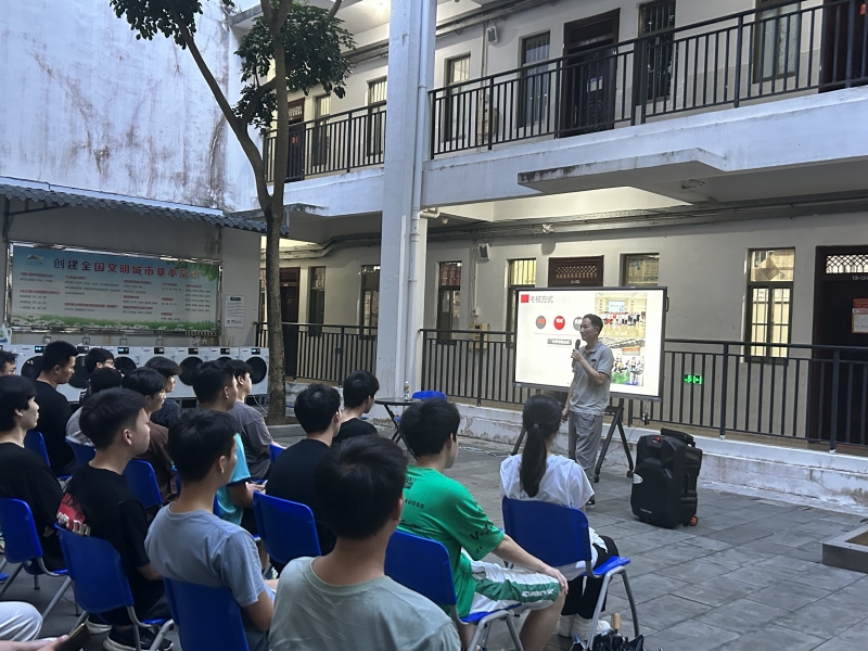 學習貫徹習近平新時代中國特色社會主義思想主題教育（六）：專業教師深入學生社區開展學業幫扶活動