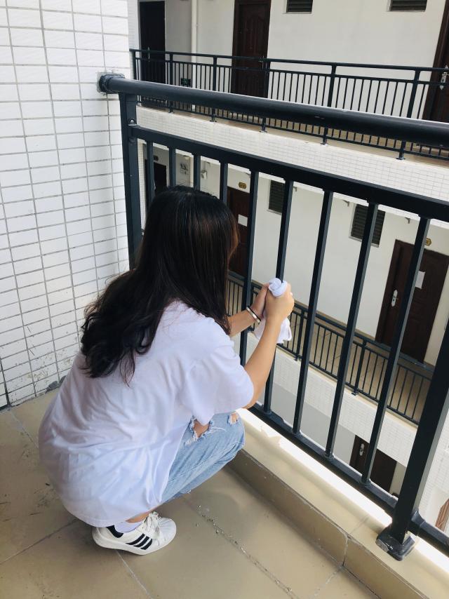 我院學生黨支部開展學生“云下單曬被子”服務活動